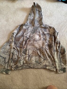 Hollister Camo Boxy Grey Hoodie – Pullover Style Men’s & Women’s size large